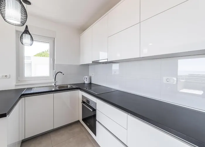 Luxury Maglica Makarska